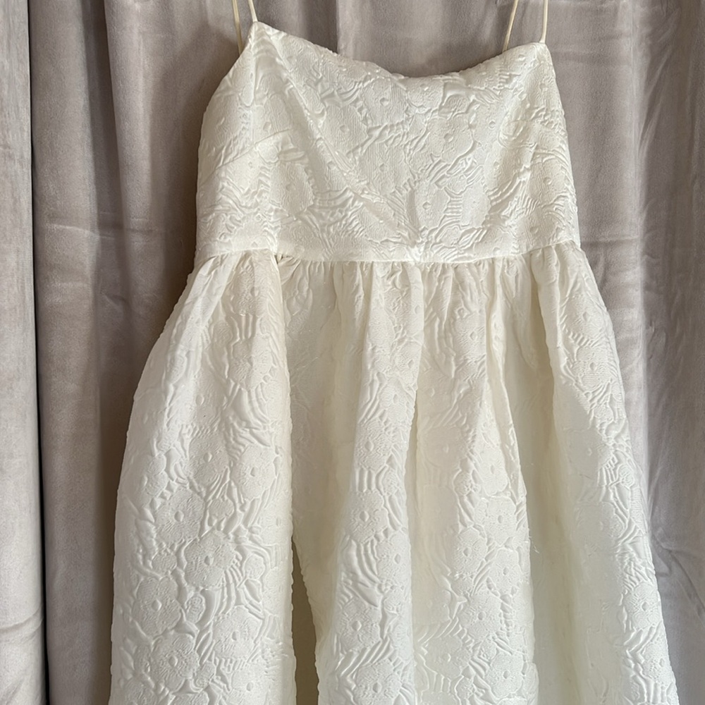 Off white Spring Dress - Picture 2 of 2